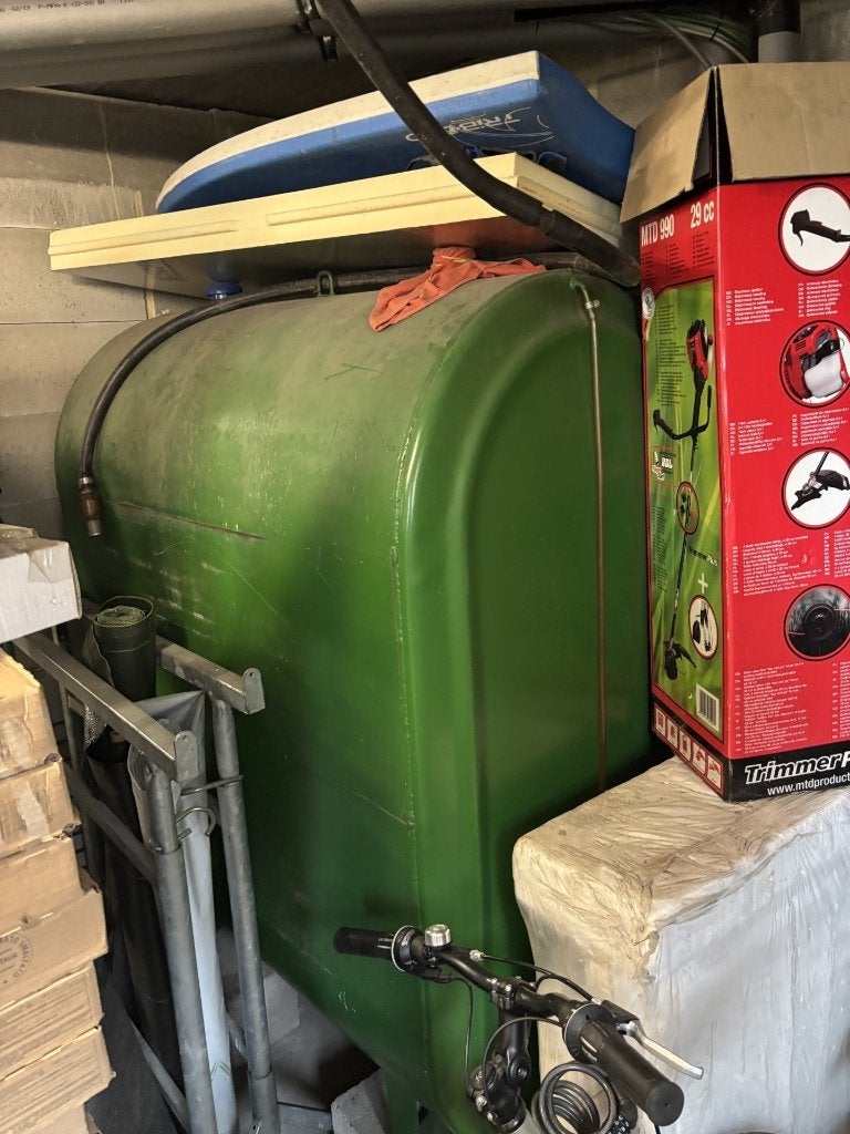 Pompe à mazout + cuve métallique 1200l, Enlèvement