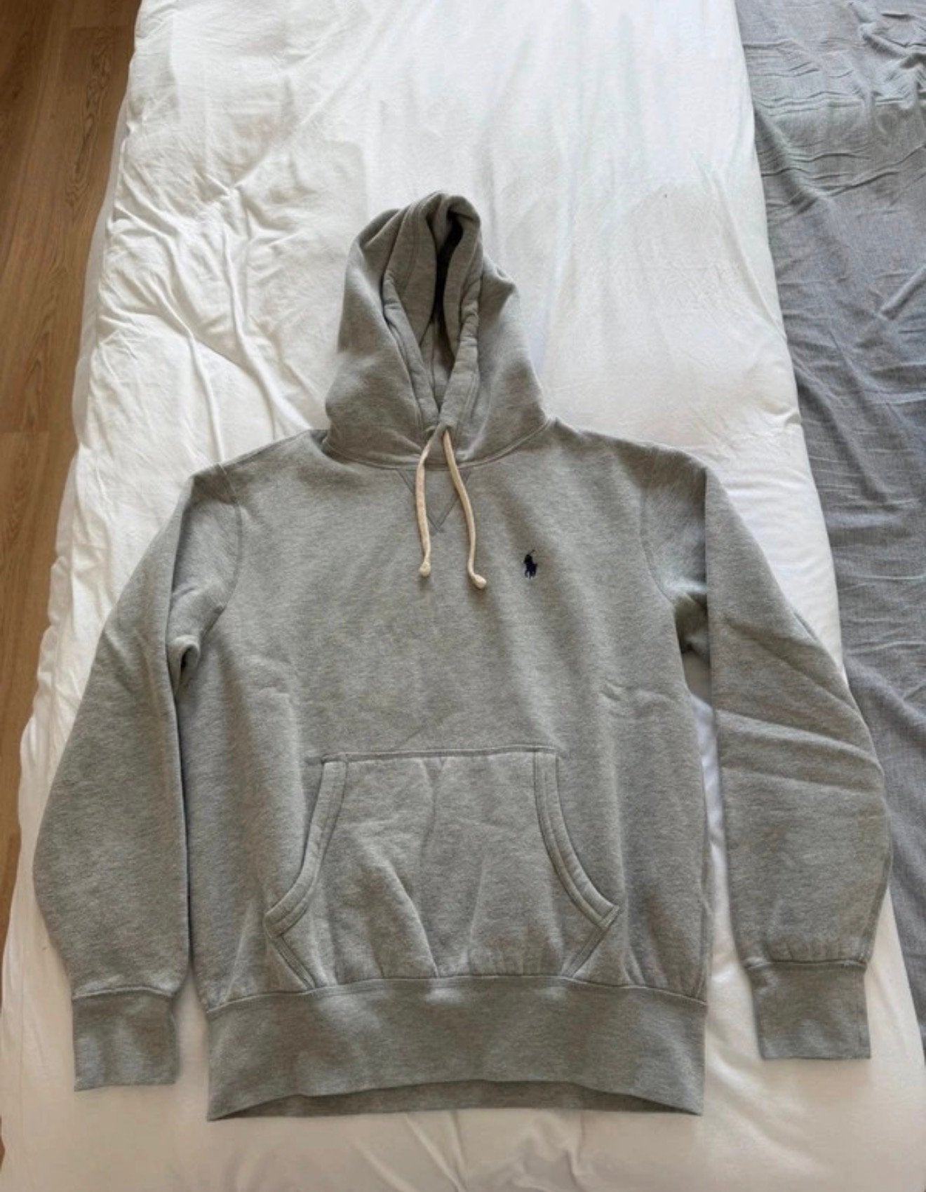 Polo Ralph Lauren hoodie small, Vêtements | Hommes, Enlèvement ou Envoi, Neuf, Gris