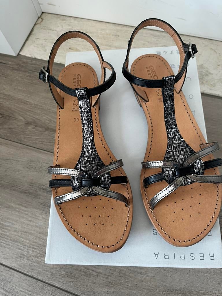 GEOX zwarte platte sandalen M39, Ophalen, Zwart, Sandalen of Muiltjes, Zo goed als nieuw