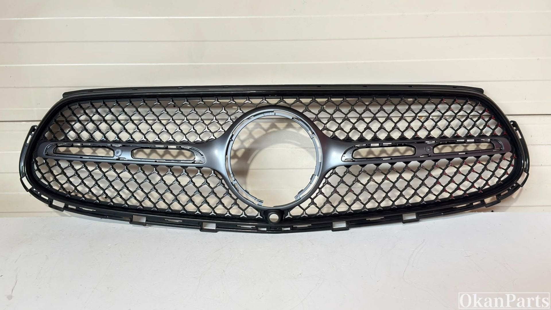Calandre Mercedes-Benz GLC X254 W254 A2548881800, Mercedes-Benz AG, Mercedes-Benz, Utilisé, Mercedesstrasse 120
70372  Stuttgart, DE