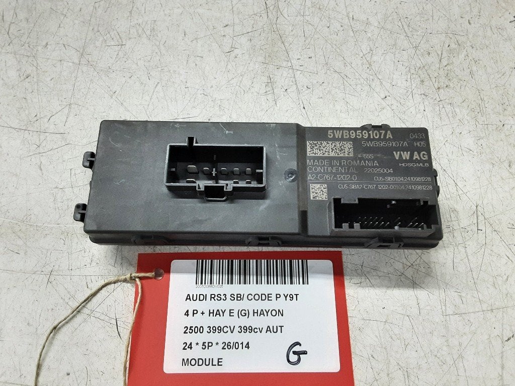 UNITE ELECTRONIQUE Audi RS 3 Sportback (8YA) (5WB959107A), Autos : Pièces & Accessoires, Mevr. I. Hauben, Audi, Utilisé, Rue de l'Espoir 34 34
4030  GRIVEGNÉE, BE