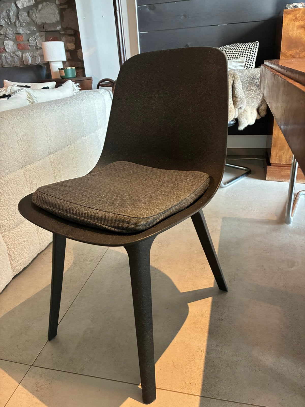 4 ou 6 chaises odger anthracite avec coussin 25€ piece, Gris, Comme neuf, Enlèvement, Cinq, Six Chaises ou plus