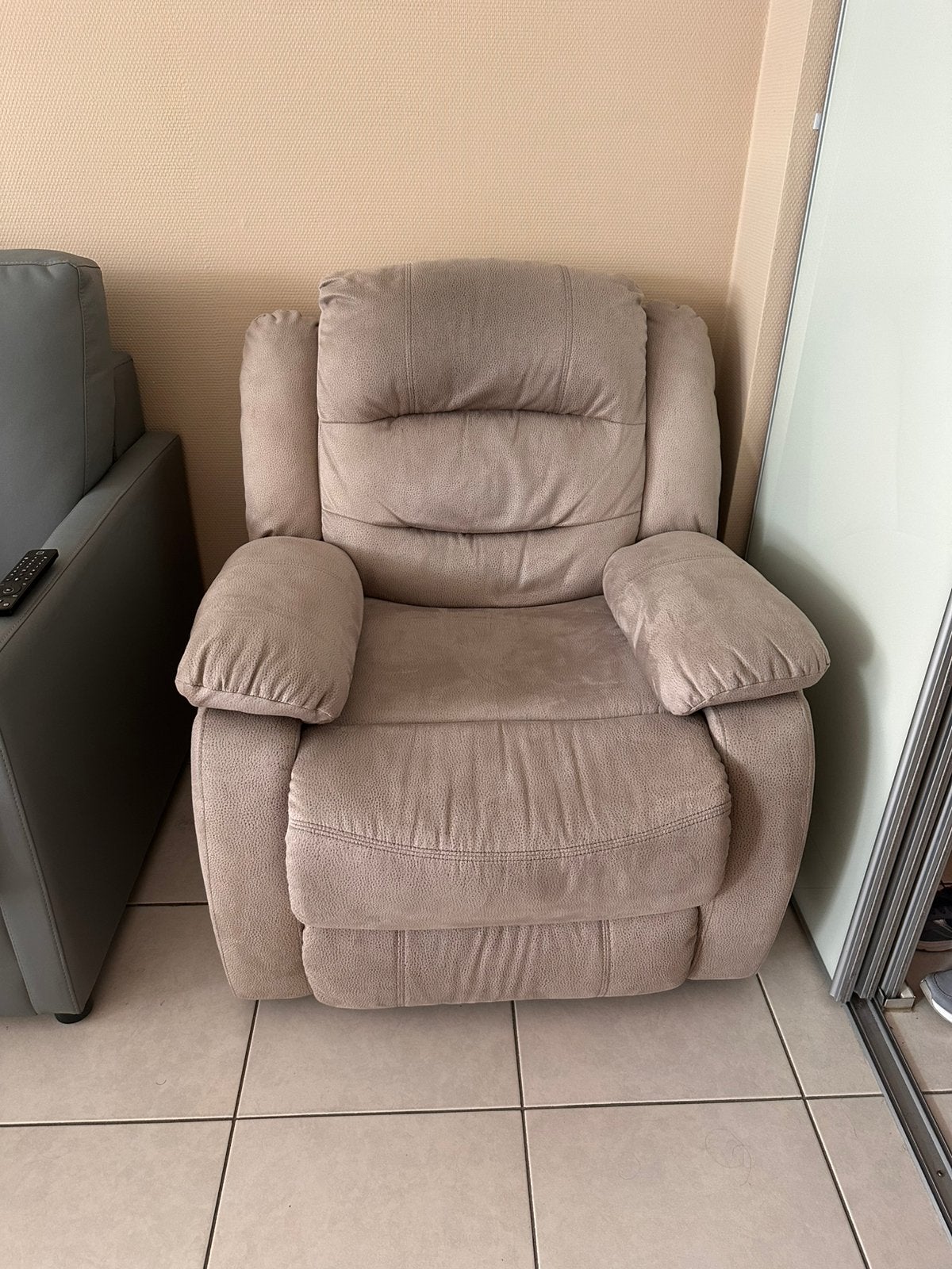 Relaxzetel (niet elektrisch) - stoffen bekleding, Maison & Meubles, Canapés | Sofas & Chaises Longues, Enlèvement, Comme neuf