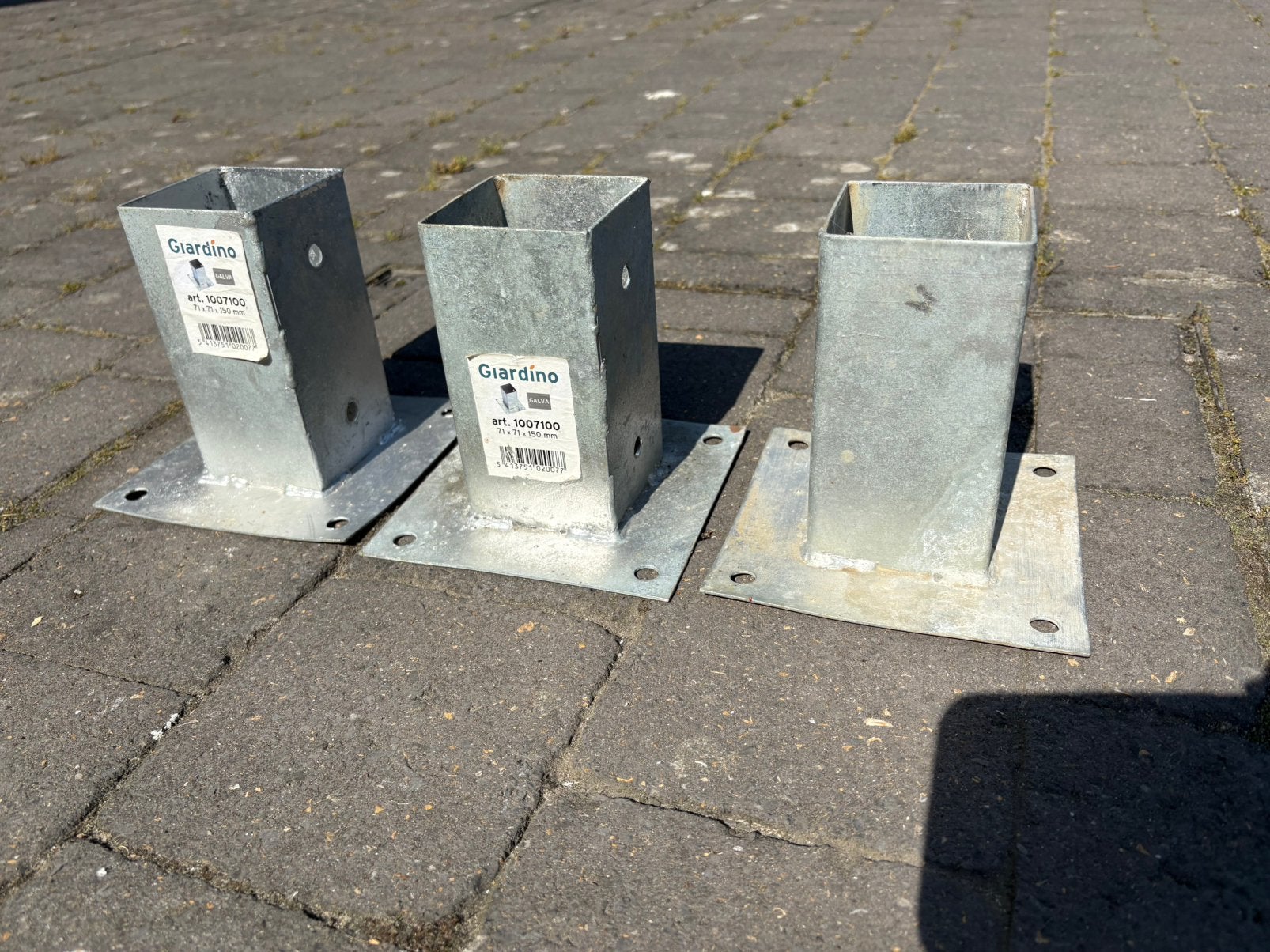 Socle pour clôture galvanisé 71x71mm, Enlèvement, Neuf