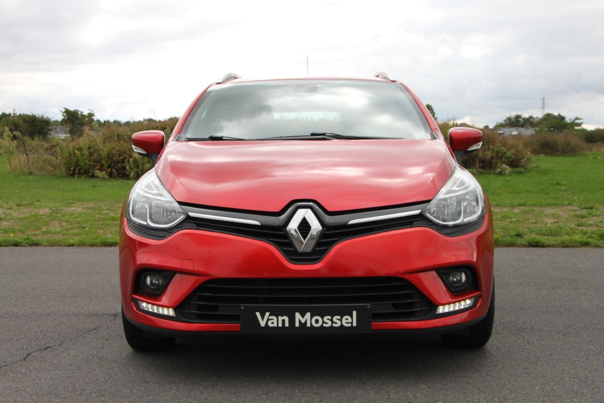 Renault Clio Grandtour TCe 75 Cool & Sound #1, Rouge, 118 g/km, Achat, 76 ch