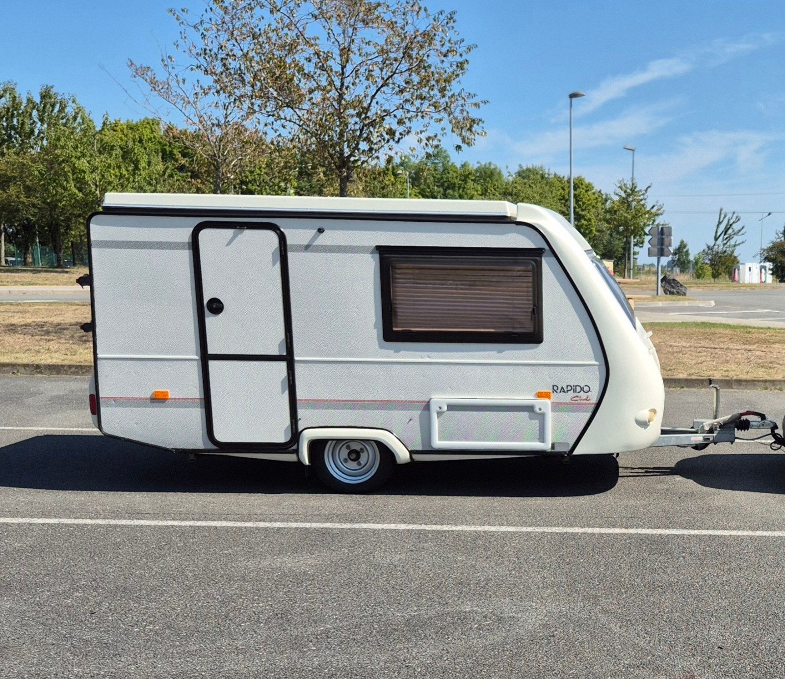 Rapido Club 32 – Interieur Compleet Opgefrist, Caravans en Kamperen, Caravans, Koelkast, Tot en met 3, Rapido, Particulier