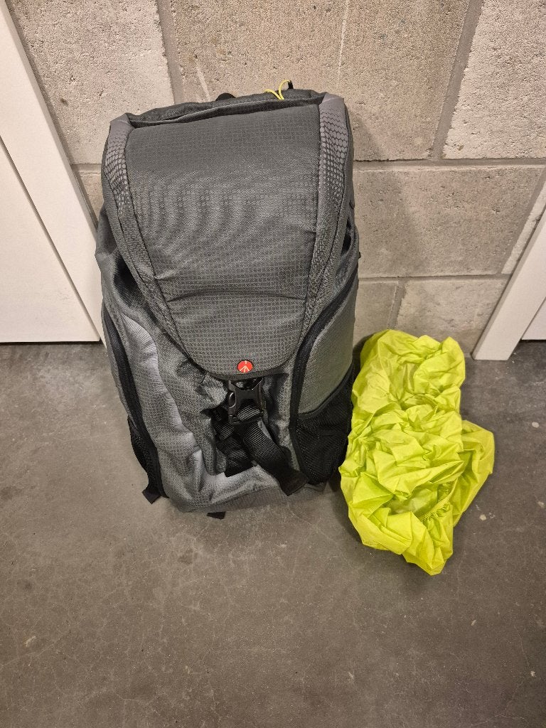 Manfrotto Camera 20L -  grijs, incl. regenhoes, Manfrotto, Rugtas, Zo goed als nieuw, Grijs