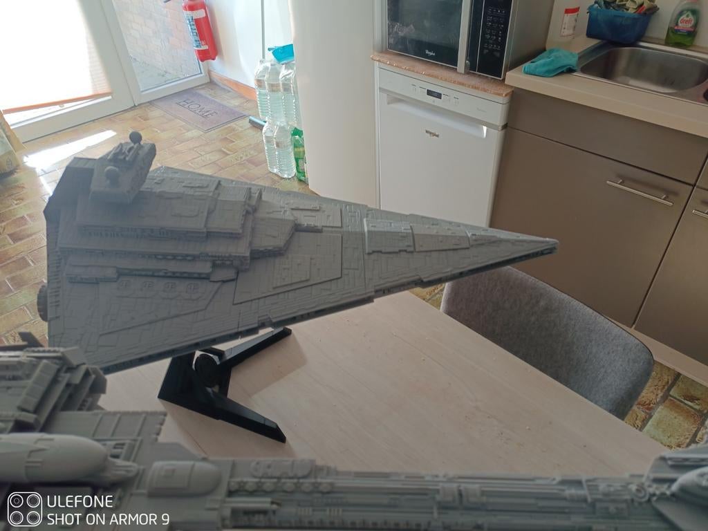 Destroyer impérial 72cm, Collections, Enlèvement