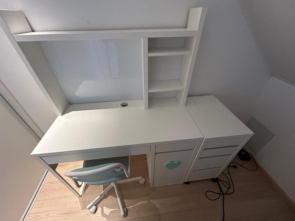 IKEA Bureau Micke met opzetstuk + ladenkast en bureaustoel, Huis en Inrichting, Ophalen, Kinderbureau, Zo goed als nieuw, IKEA