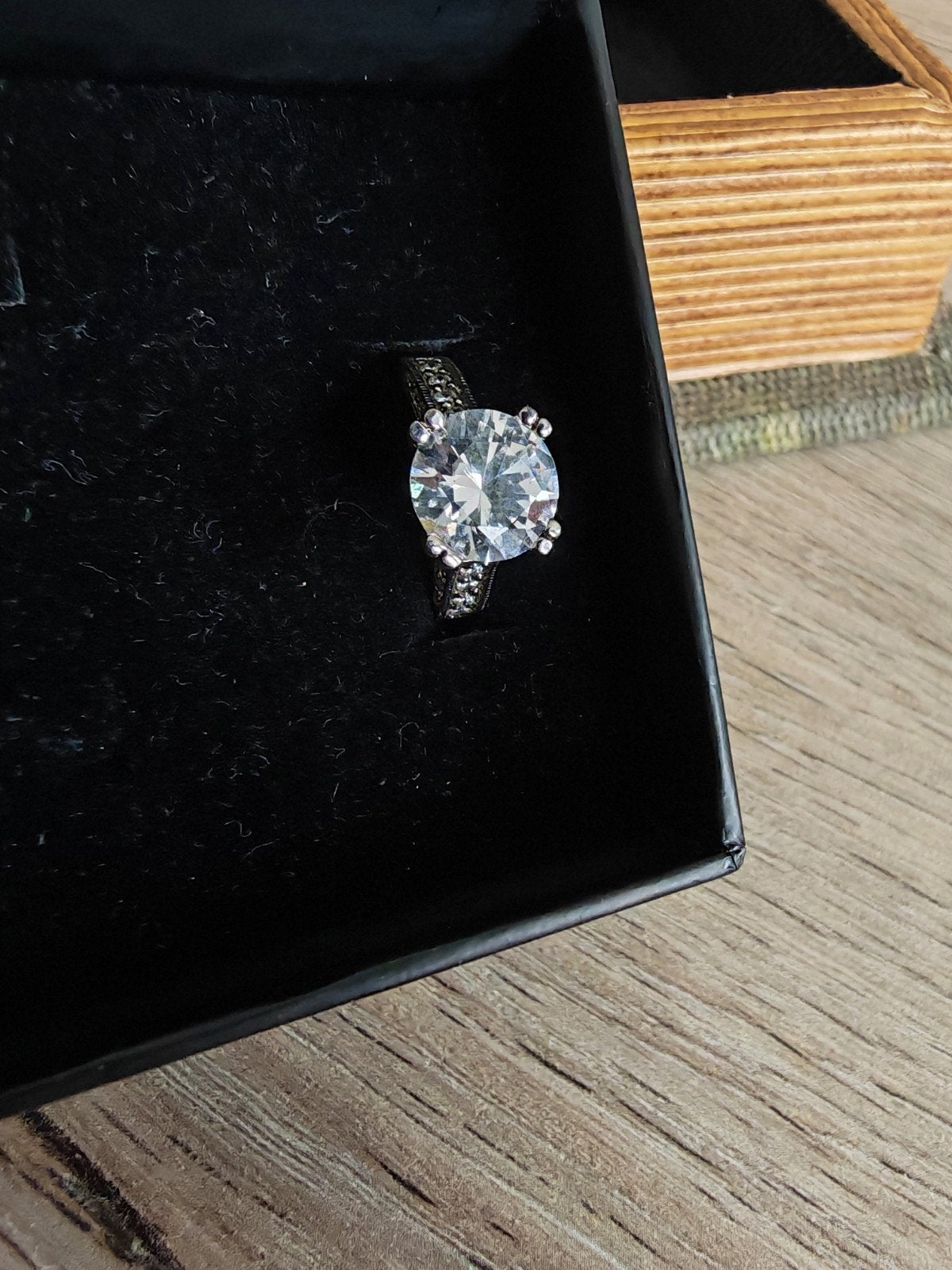 Ring van 925 sterling zilver met diamant, Bijoux, Sacs & Beauté, Bracelets à breloques, Enlèvement ou Envoi, Comme neuf, Argent