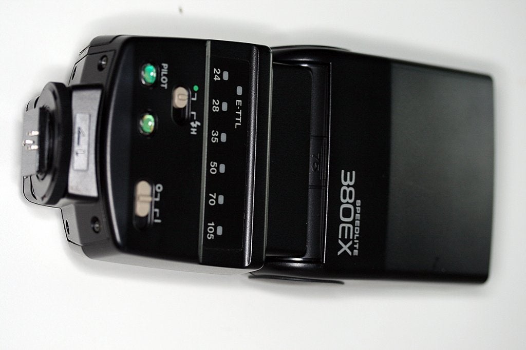 Flash Canon Speedlite 380EX, TV, Hi-fi & Vidéo, Photo | Flash, Canon, Enlèvement ou Envoi, Canon, Flash externe