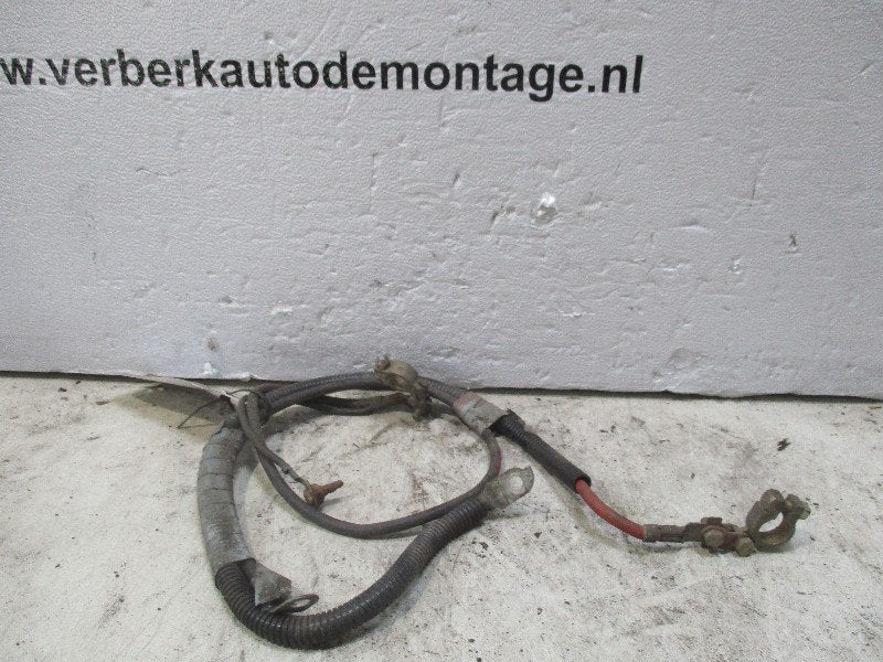 CABLE DE BATTERIE Ford Fiesta 2 (01-1983/11-1989), Utilisé, Ford