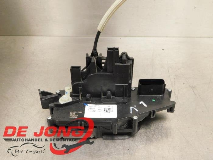 Serrure portière mécanique 2portes gauche d'un Fiat 500e, -, 3 mois de garantie, Utilisé, Fiat