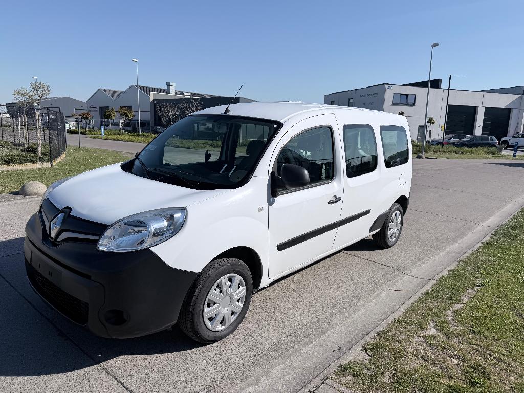 kangoo maxi L2/2021/Diesel/Lez ok  2030 5082,64€ hors TVA, Autos, Camionnettes & Utilitaires, Achat, Euro 6, Entreprise, Entretenue par le concessionnaire