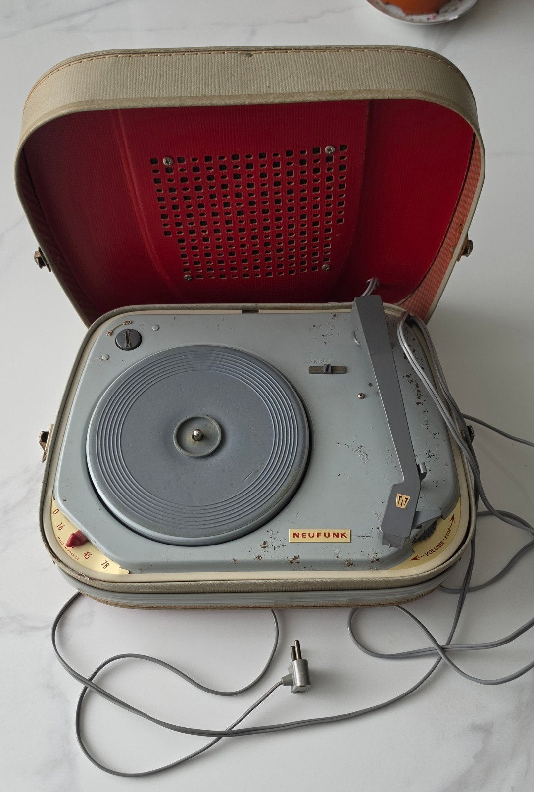 Neufunk platenspeler, Enlèvement, Tourne-disque