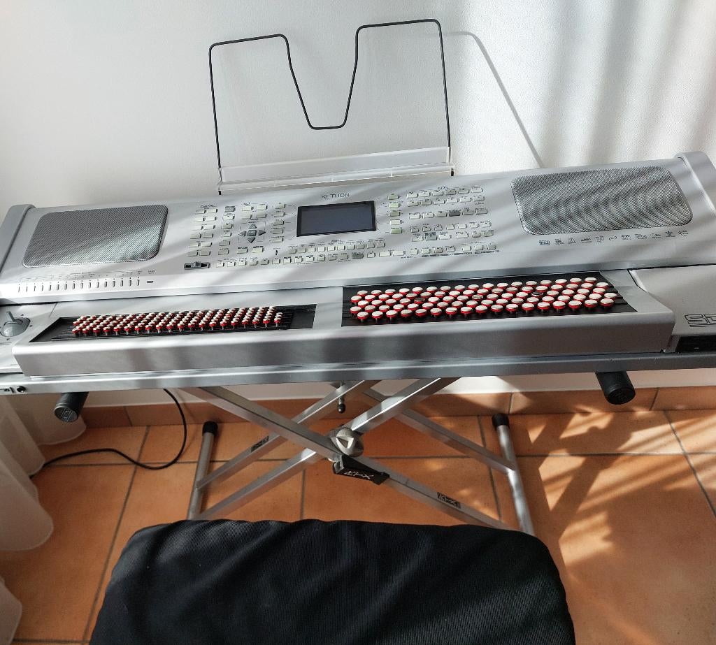 Ketron SD8 clavier accordéon – Excellent état, Musique & Instruments, Claviers, Comme neuf, Sensitif, Connexion MIDI, Enlèvement