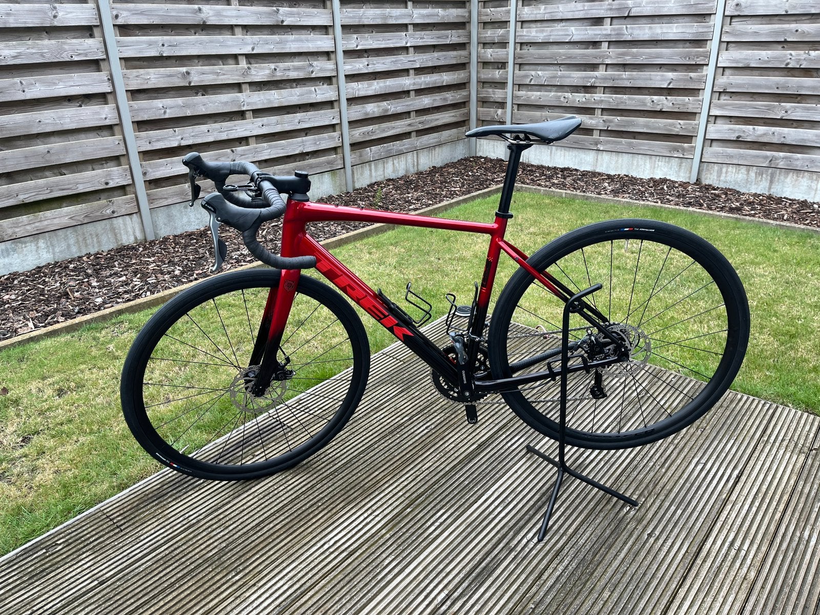 Trek Domane, Fietsen en Brommers, 28 inch, Aluminium, Zo goed als nieuw, 15 tot 20 versnellingen