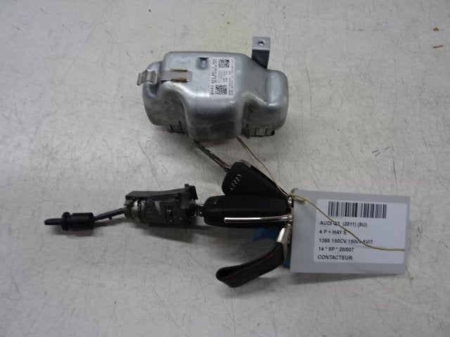 CONTACTSLOT Audi Q3 (8UB / 8UG) (5K0905861D), Auto-onderdelen, Gebruikt, Audi