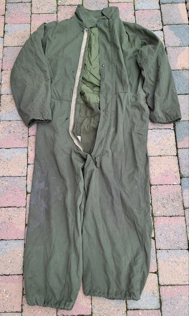 Amerikaanse jumpsuit, Ophalen