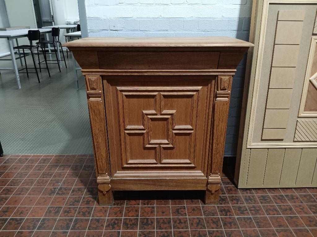 Set van 2 identieke houten kasten. Renaissance stijl, Huis en Inrichting, Kasten | Wandmeubels, Zo goed als nieuw, 100 tot 150 cm