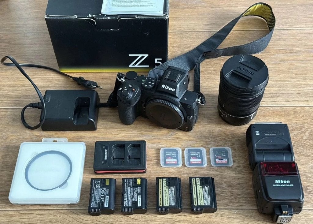 Nikon Z5 avec objectif et accessoires, TV, Hi-fi & Vidéo, Appareils photo numériques, Enlèvement ou Envoi, Utilisé, 24 mégapixels