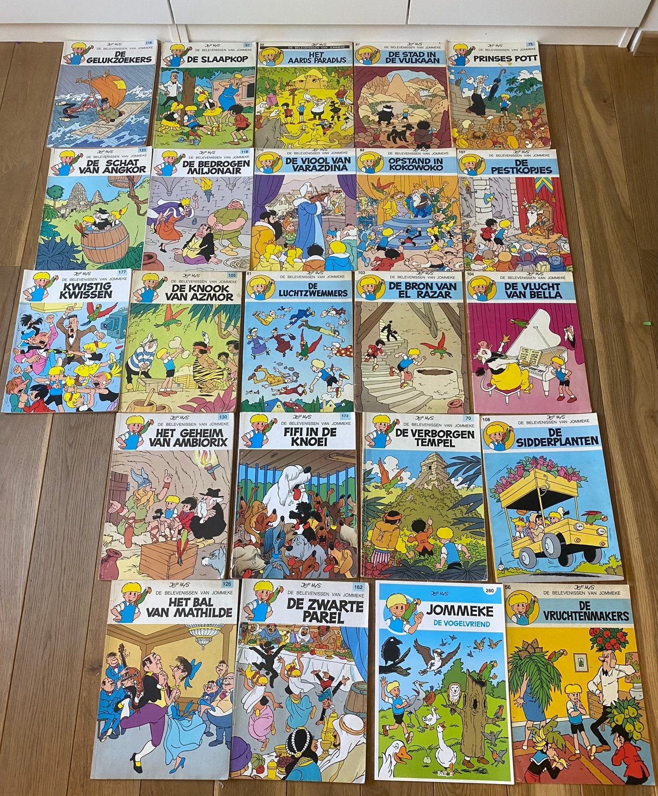 Lot de 22 bandes dessinées Jommeke (trousse de lecture), Plusieurs BD, Enlèvement ou Envoi, Comme neuf