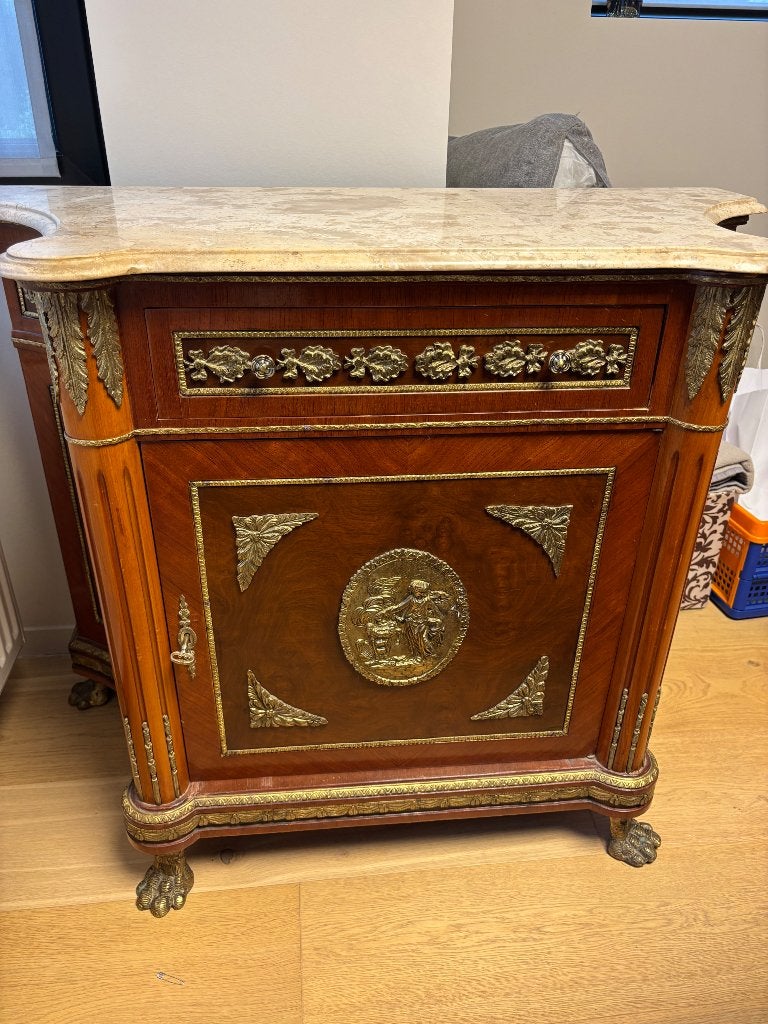 Antieke kast, Ophalen