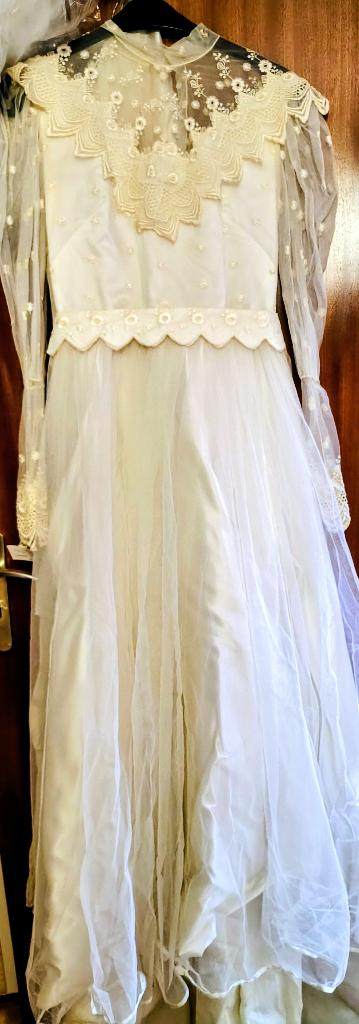 Trouwkleed vintage, Ophalen, Gedragen, Wit, Trouwjurk