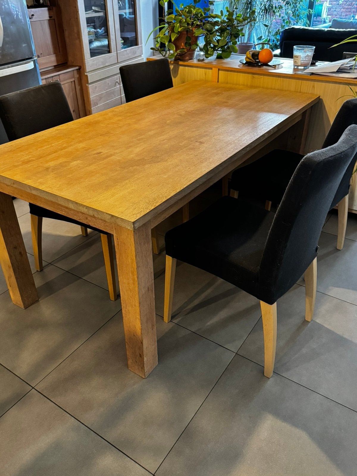 Table à manger en bois massif (90x180 cm) — Vente rapide, 150 à 200 cm, Enlèvement, Utilisé, 50 à 100 cm