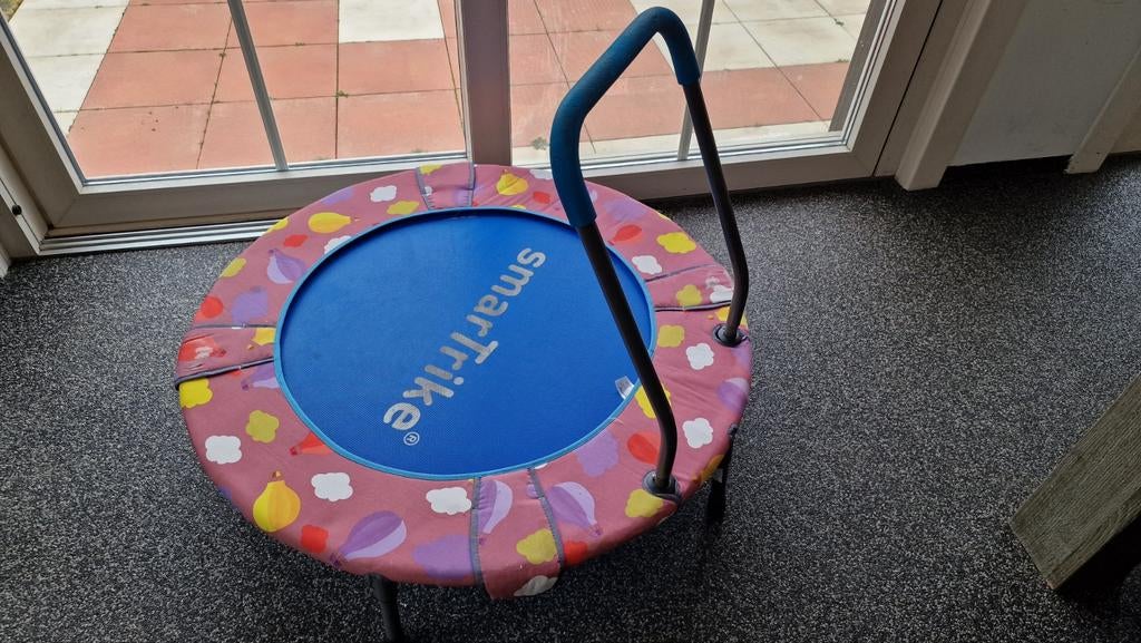 SmarTrike Trampoline en Ballenbad, Ophalen