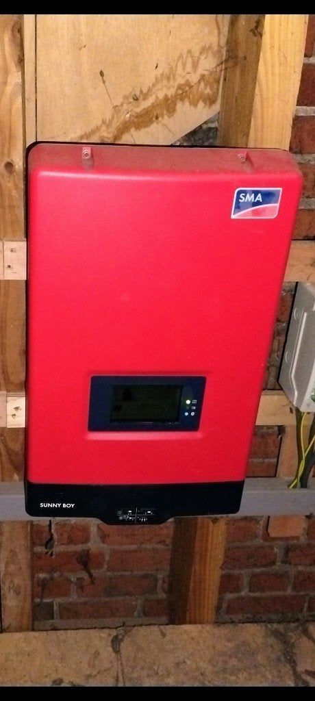 SMA omvormers (x2) sb2500hf 2,5kw en (bluetooth) Sunny beam, Doe-het-zelf en Bouw, Ophalen, Gebruikt, Compleet systeem