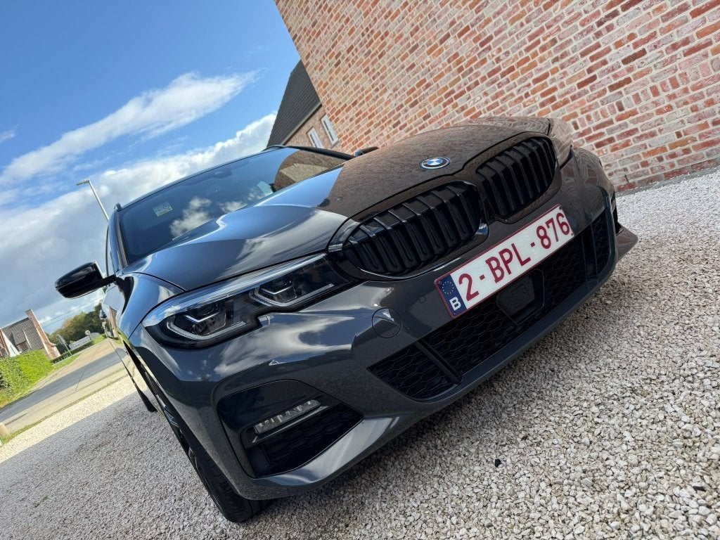 BMW 330e Touring M Sport | Panodak | Laser | Camera, Autos, Cuir, Argent ou Gris, Euro 6, Entretenue par le concessionnaire