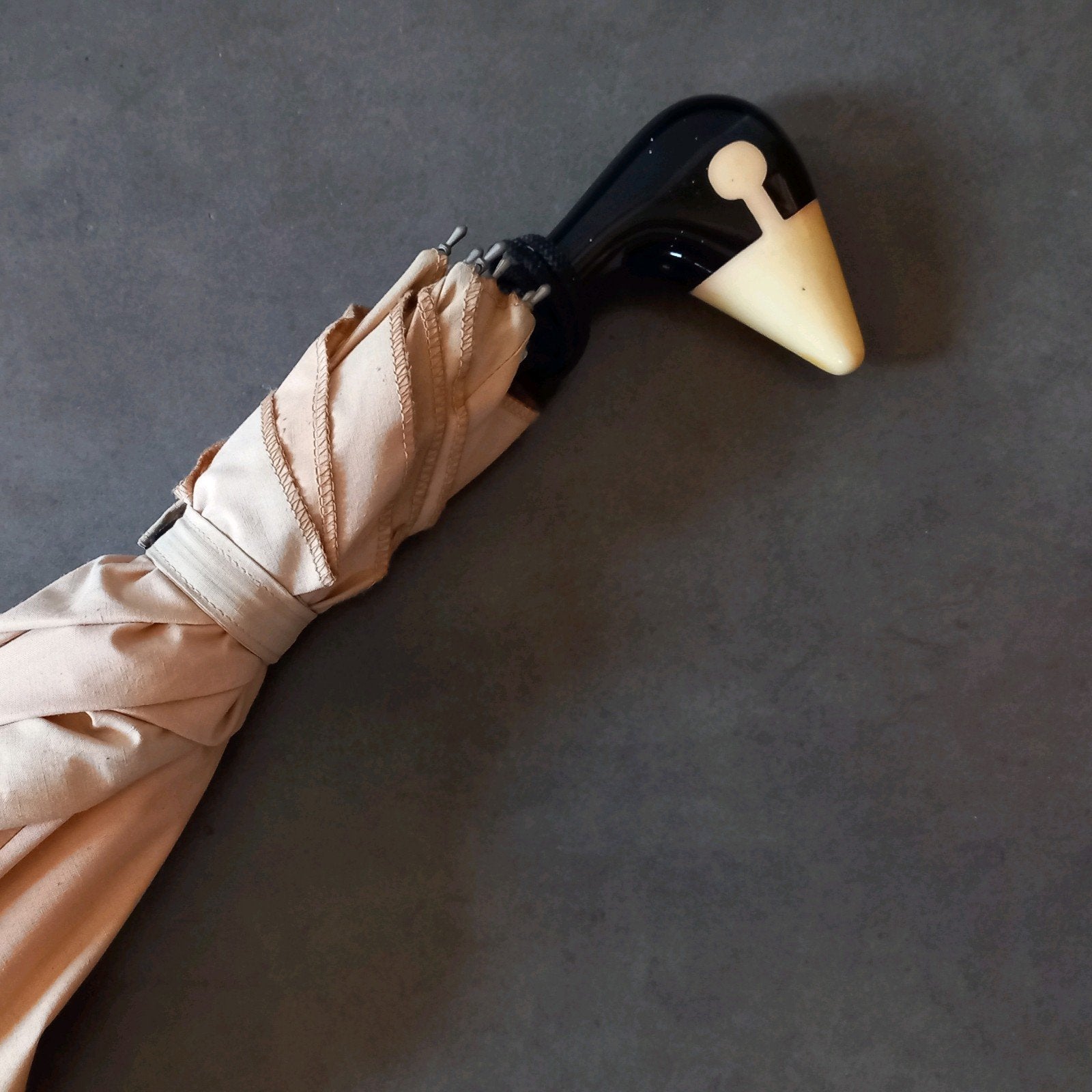 Charles Jourdan Paris - parapluie -> 25€, Bijoux, Sacs & Beauté, Enlèvement ou Envoi, Utilisé