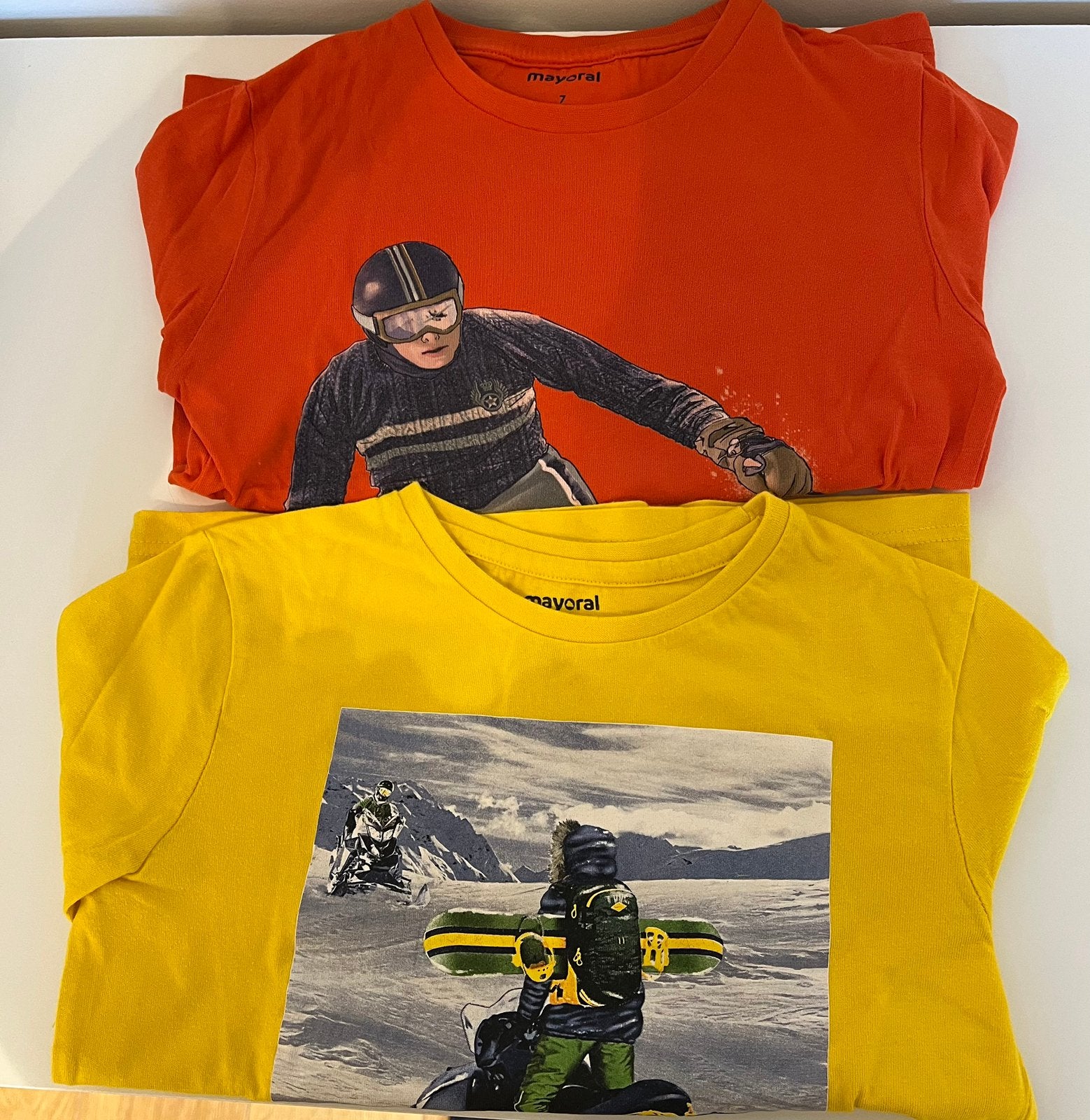 T shirt lange mouwen maat 7 jaar 7€/stuk, Ophalen of Verzenden, Zo goed als nieuw, Jongen, Shirt of Longsleeve