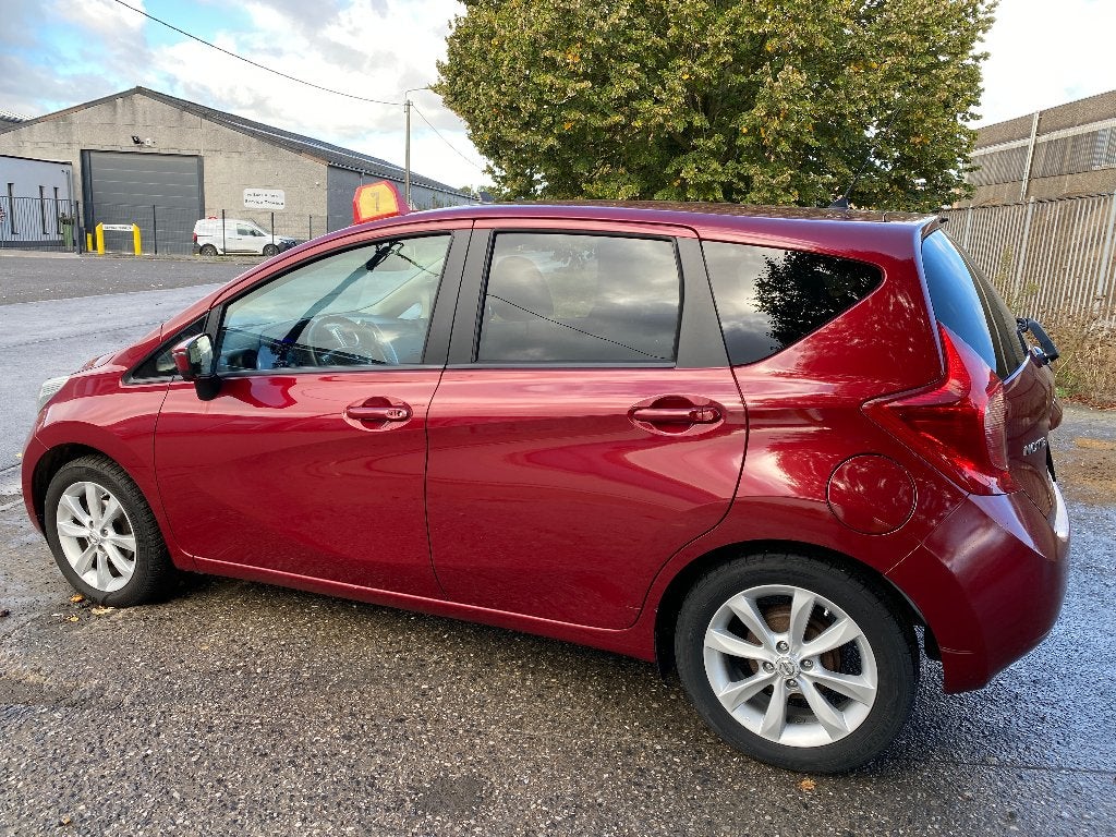 Nissan Note 1.2 DIG-S Tekna Sport Pack CVT automatique, Autos, Rouge, Achat, Euro 6, Entreprise