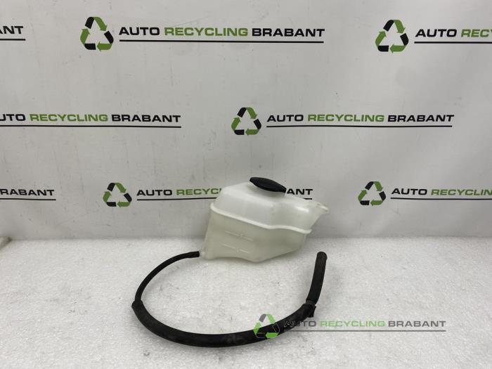 Réservoir d'expansion d'un Kia Sorento, -, 3 mois de garantie, Utilisé, -