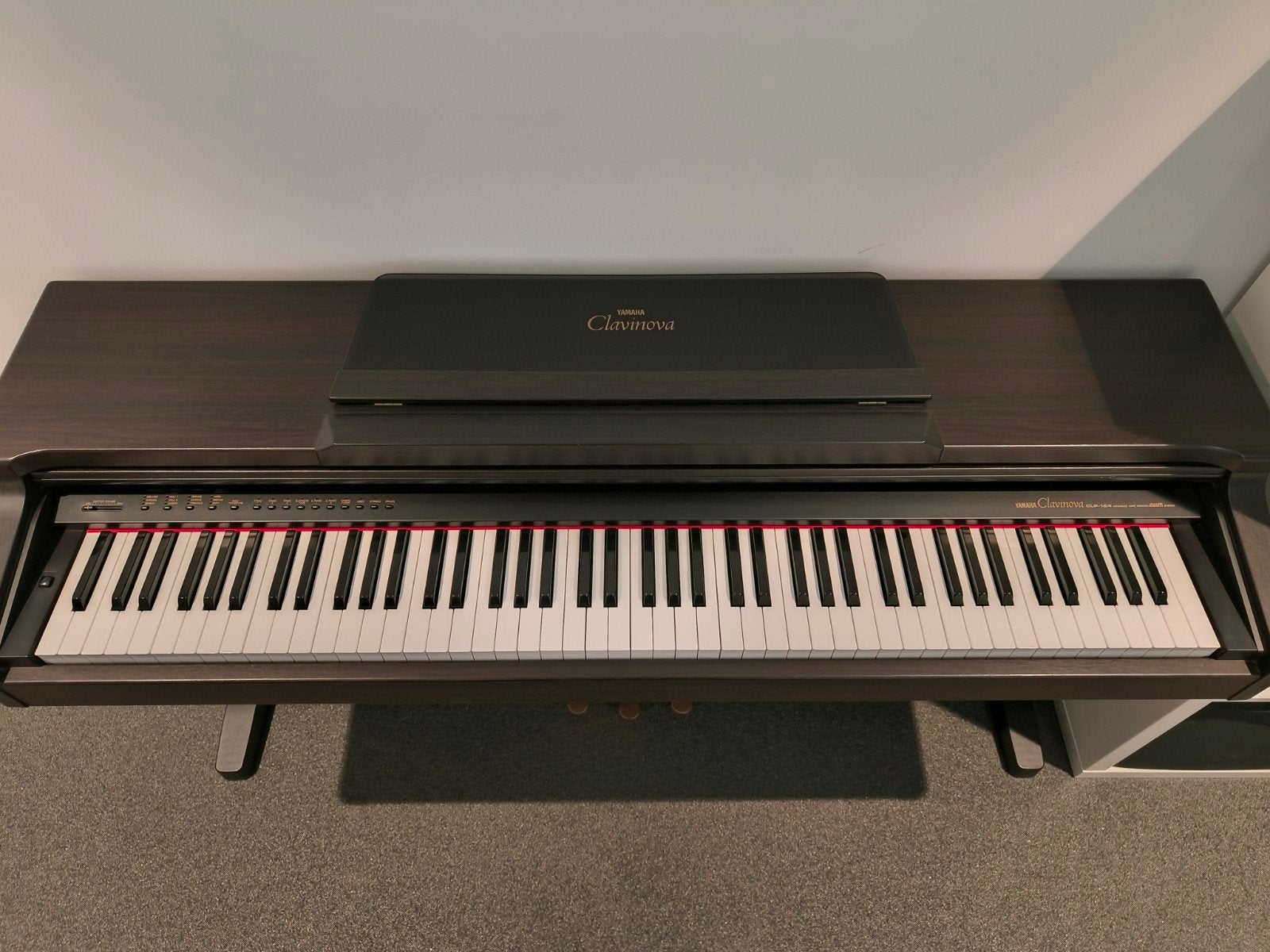 Yamaha Clavinova CLP-124 digitale piano – donkerbruin, Comme neuf, Enlèvement, Piano, Digital