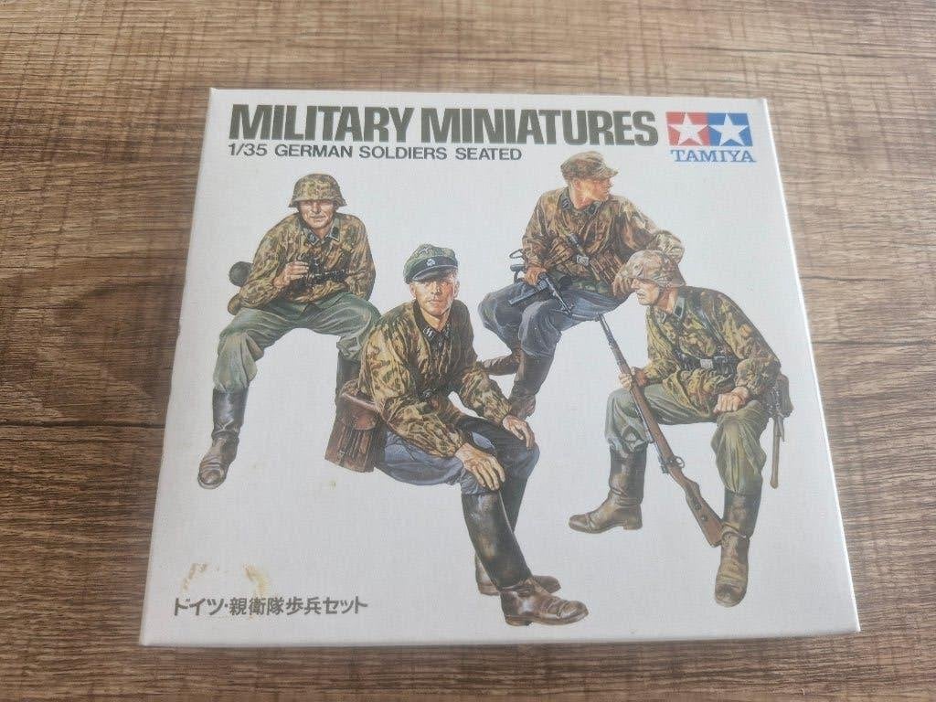 Tamiya 1/35 German Soldiers Seated, Hobby en Vrije tijd, Modelbouw | Figuren en Diorama's, Ophalen of Verzenden, Nieuw, 1:35 tot 1:50