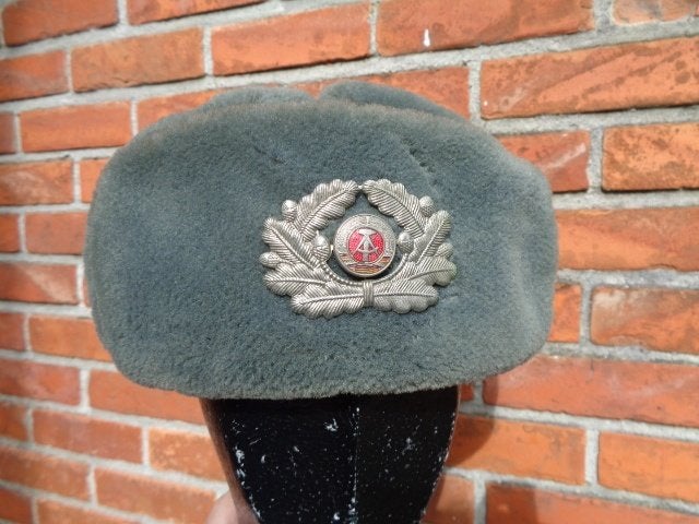 DDR / NVA muts met kokarde , kleine maat 54, Collections, Enlèvement ou Envoi, Armée de terre, Casque ou Béret