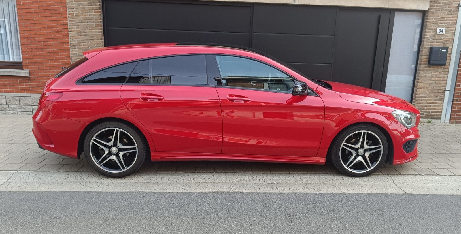 Mercedes-Benz **frein de lancement** AMG-Line**97 000 km**, Rouge, Achat, Air conditionné, Particulier