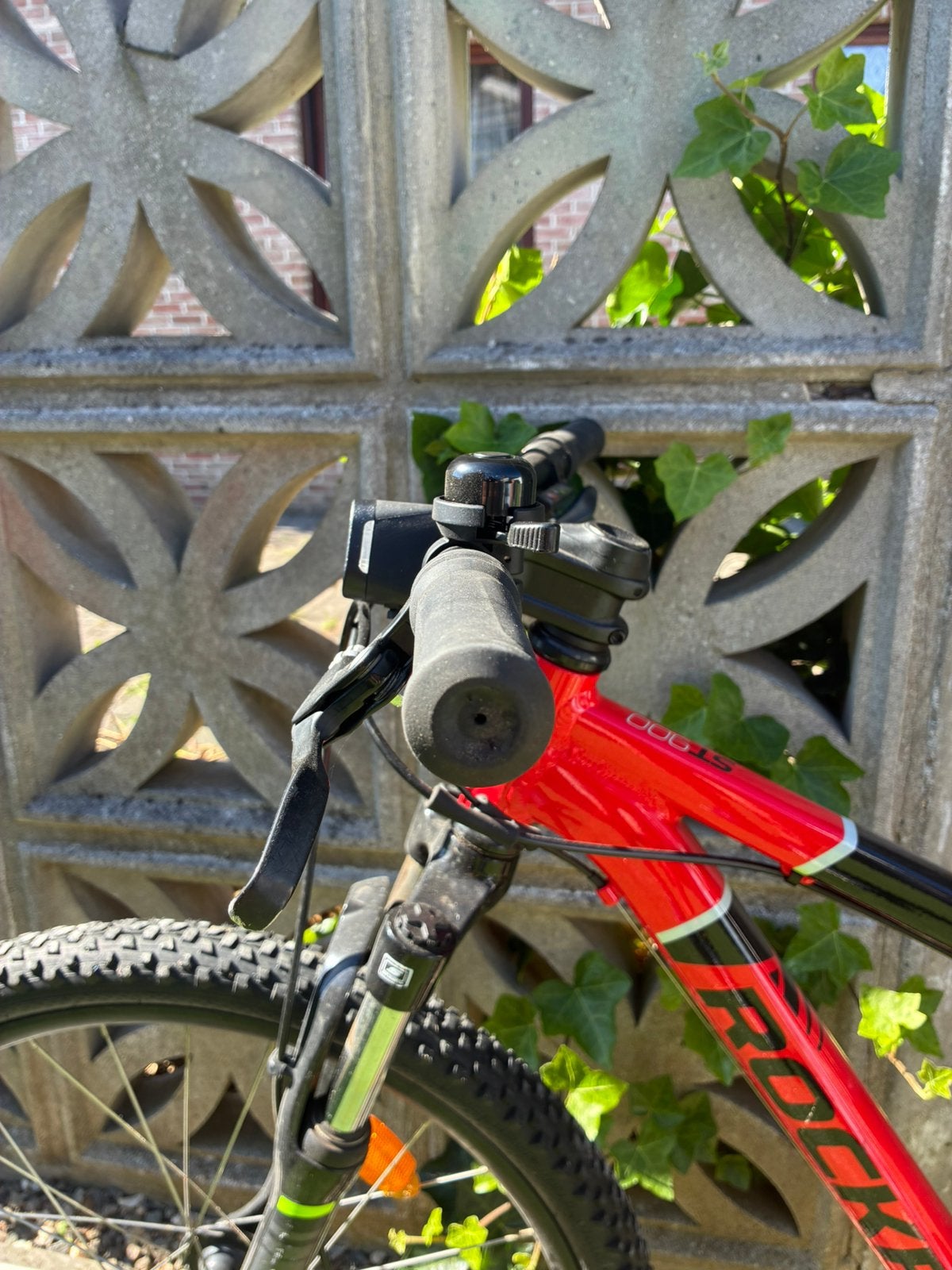 Mooie kinderfiets kleur rood, Fietsen en Brommers, Ophalen, Zo goed als nieuw, 20 inch of meer