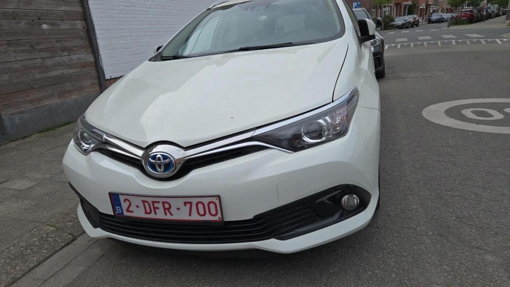 Toyota auris 2018 hybride 1.8, Autos, Toyota, Achat, Euro 6, Carnet d'entretien, 5 portes