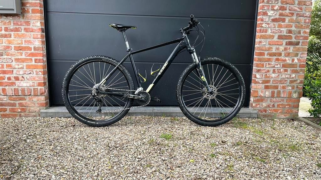 Mountainbike cube: hardtrack, Fietsen en Brommers, Gebruikt, Vering, Overige maten, 15 tot 20 versnellingen
