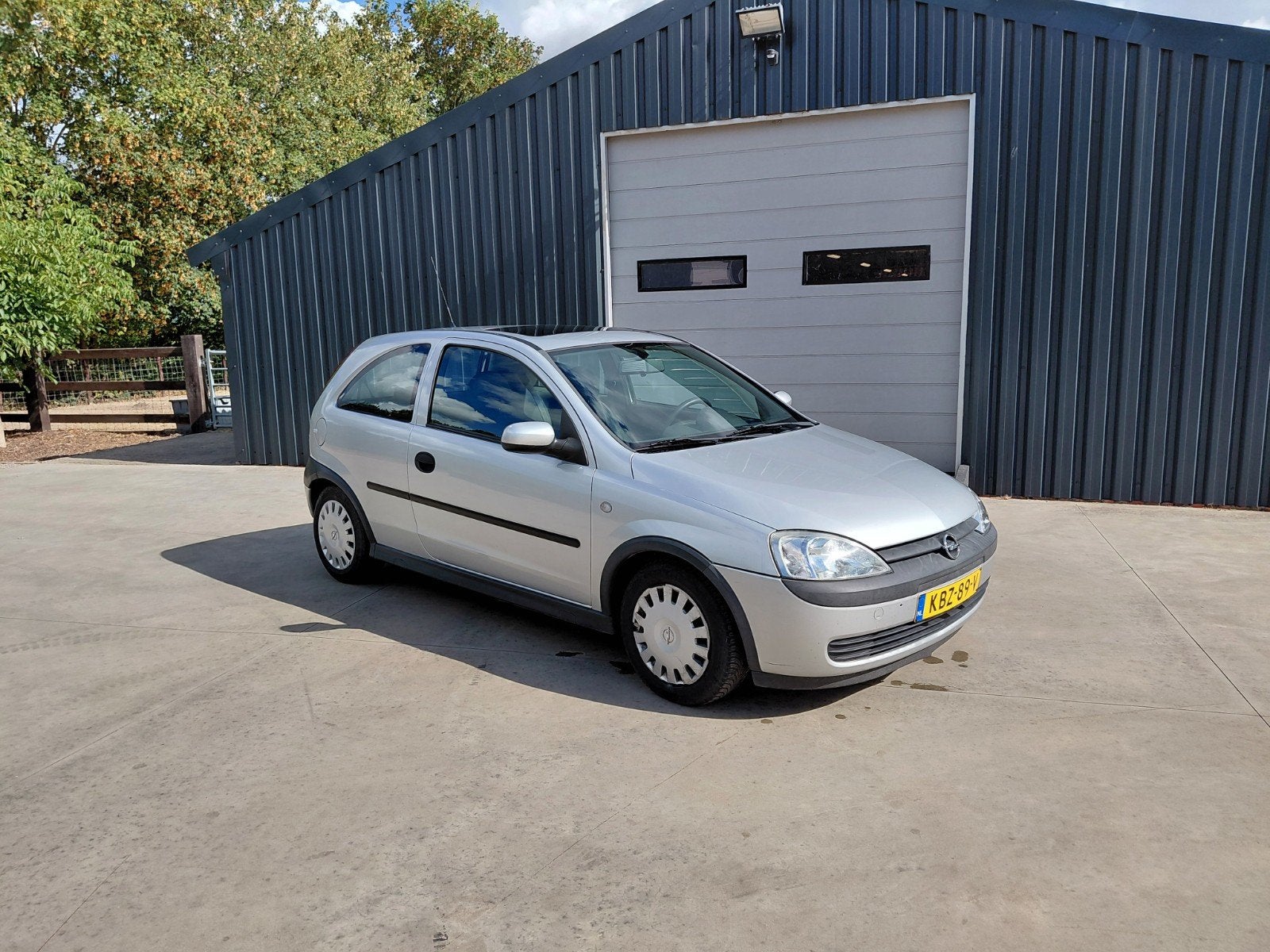 Opel 2002 Grijs, Autos, Opel, Particulier, Corsa, Attache-remorque, Essence, Argent ou Gris, Gris, Enlèvement