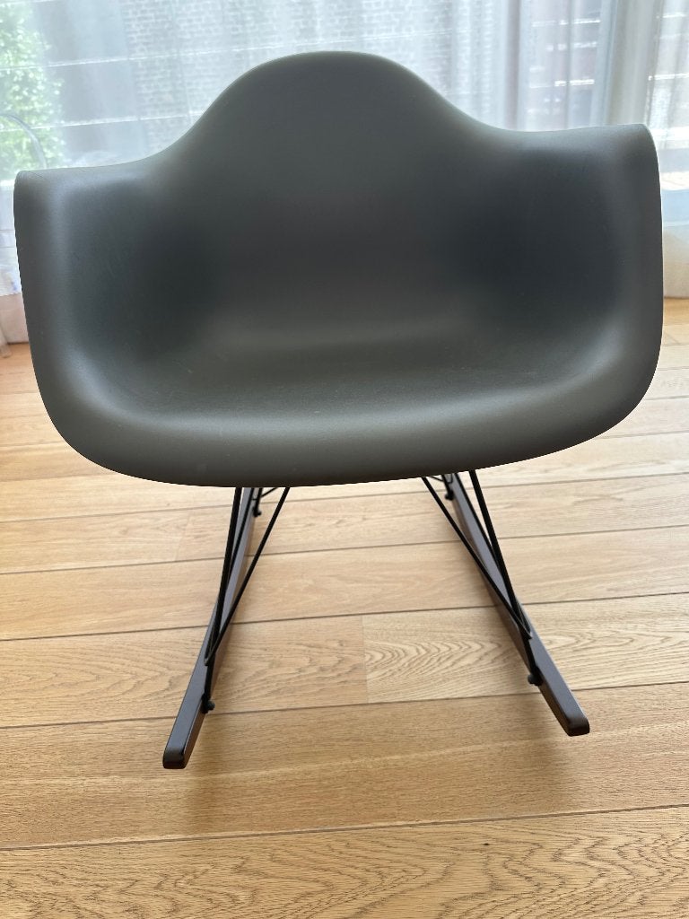 Chaise à bascule Vitra, Gris, À bascule, Enlèvement, Utilisé