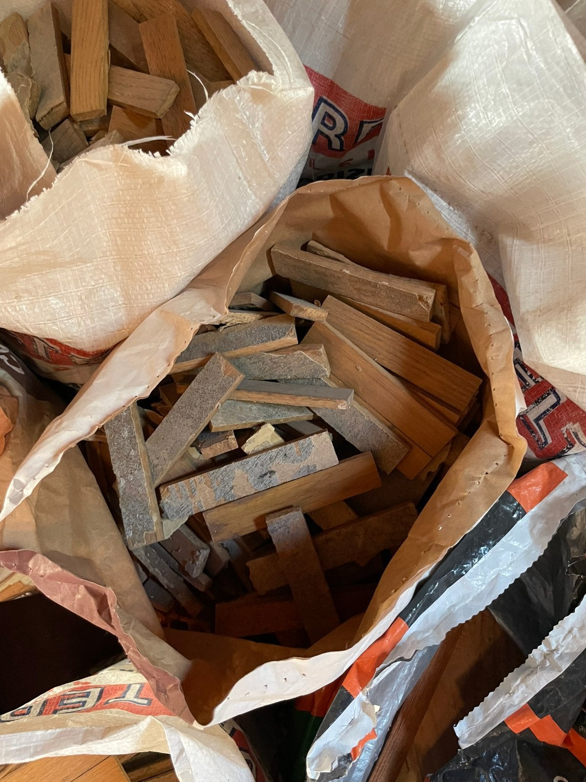 Brandhout te koop, Ophalen