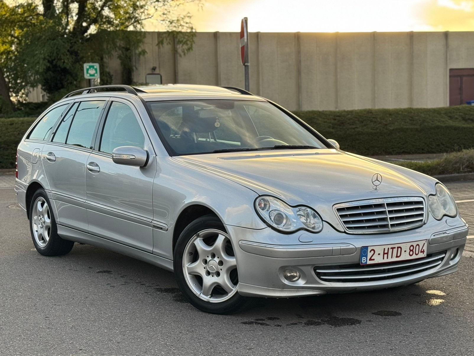 Mercedes-benz C220 Automatique, Autos, Argent ou Gris, Achat, Toit ouvrant, Noir