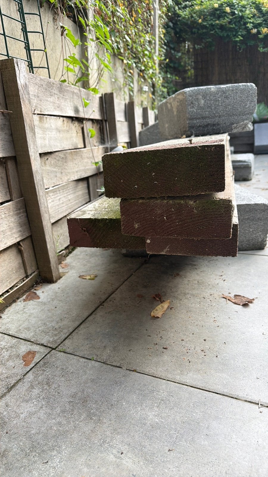 Poutres en bois à donner, Jardin & Terrasse, Bois dur, Enlèvement, Utilisé, 250 cm ou plus