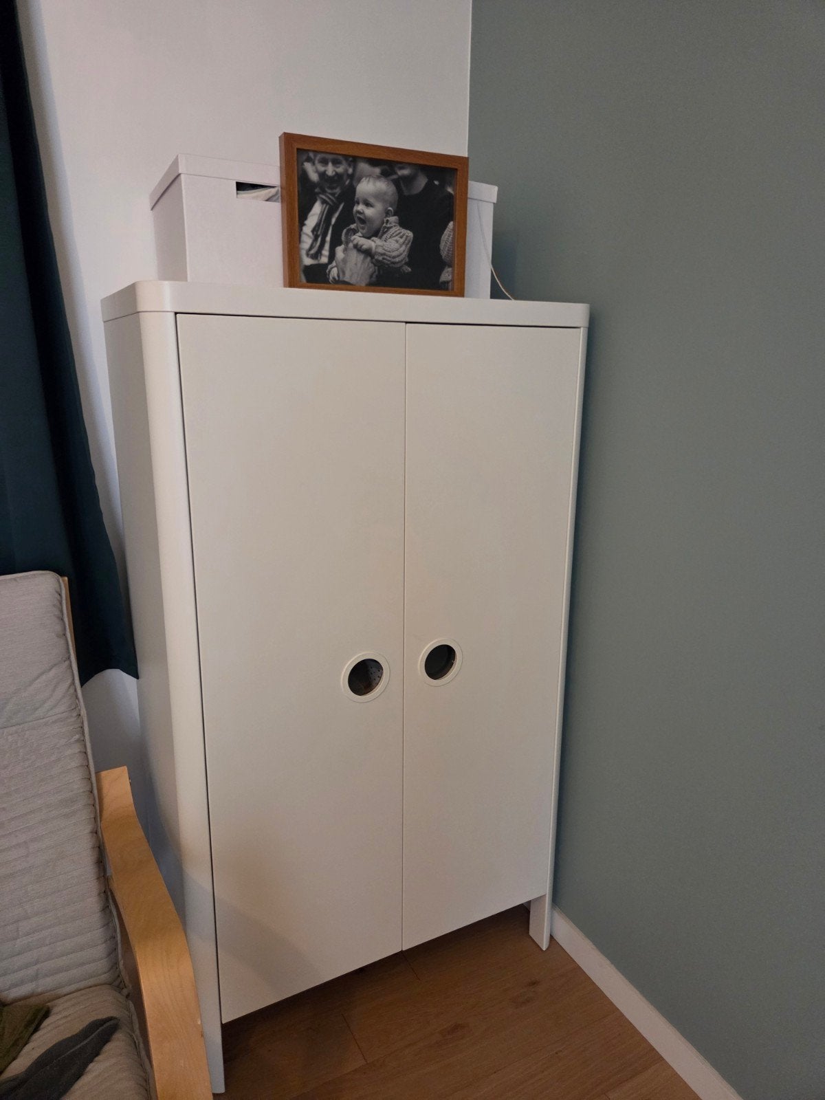 Busunge kledingkast ikea, Enlèvement