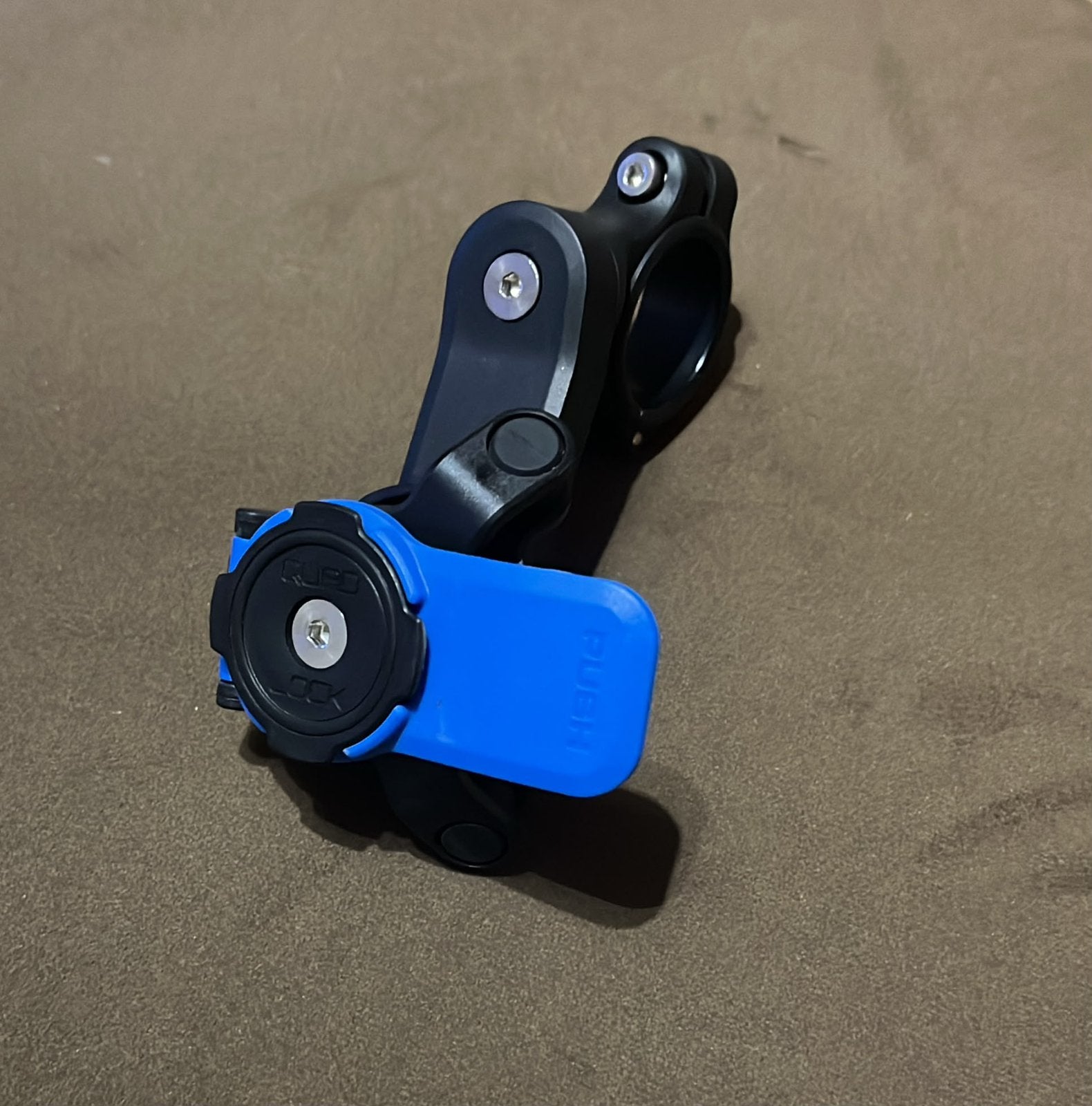 Quadlock motor, Ophalen